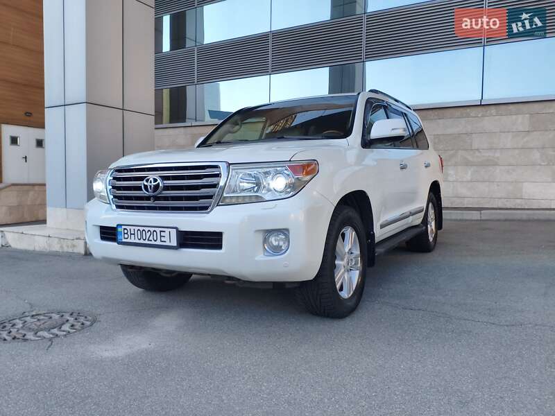 Внедорожник / Кроссовер Toyota Land Cruiser 2014 в Киеве фото 7 Внедорожник / Кроссовер Toyota Land Cruiser 2014 в Киеве