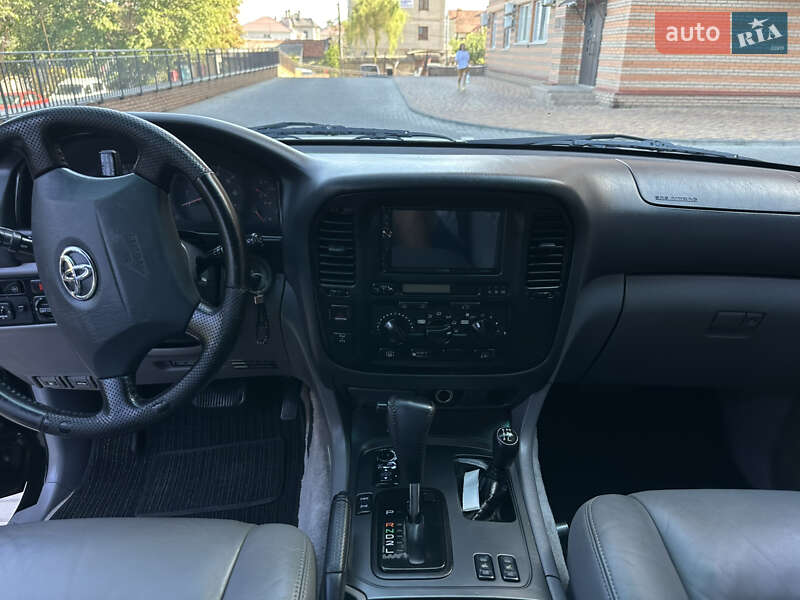 Внедорожник / Кроссовер Toyota Land Cruiser 2002 в Одессе