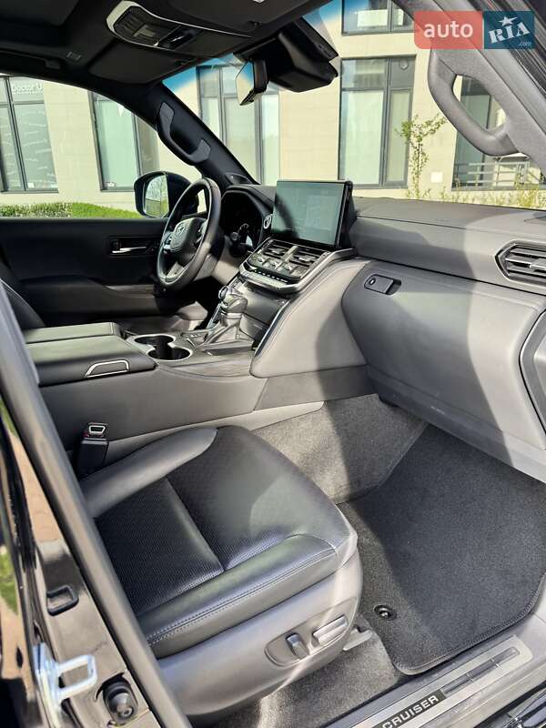 Внедорожник / Кроссовер Toyota Land Cruiser 2021 в Киеве