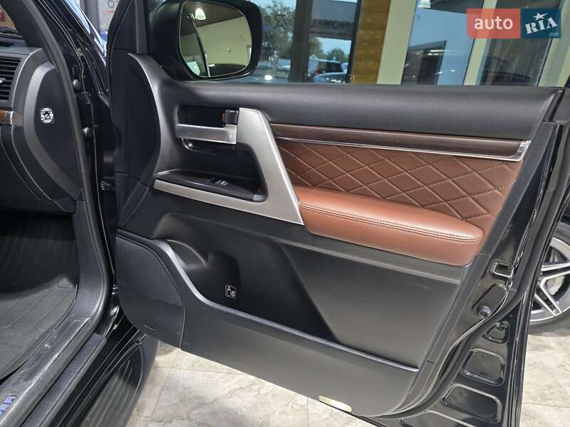 Внедорожник / Кроссовер Toyota Land Cruiser 2018 в Коломые