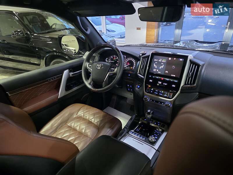 Внедорожник / Кроссовер Toyota Land Cruiser 2018 в Коломые