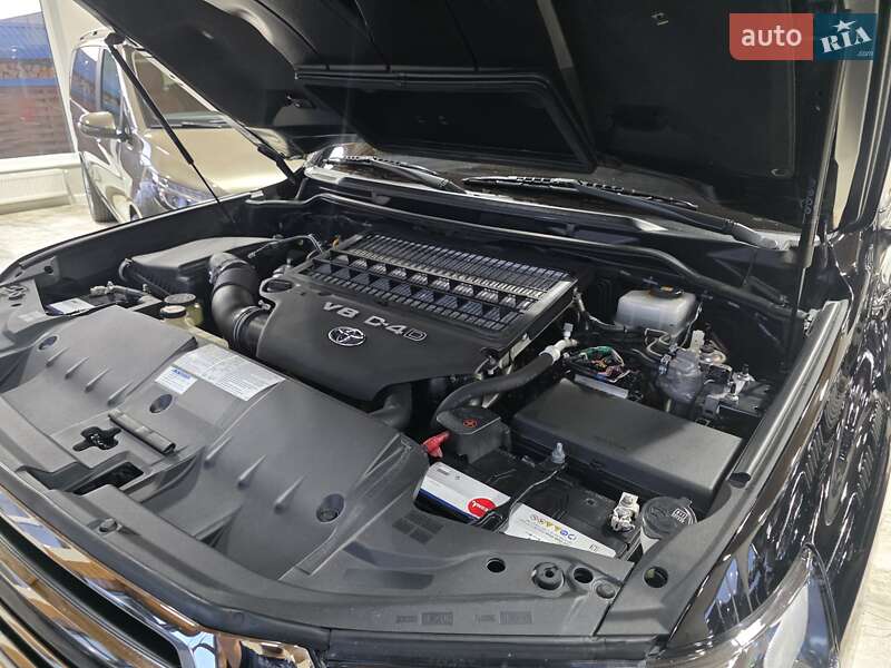 Внедорожник / Кроссовер Toyota Land Cruiser 2018 в Коломые