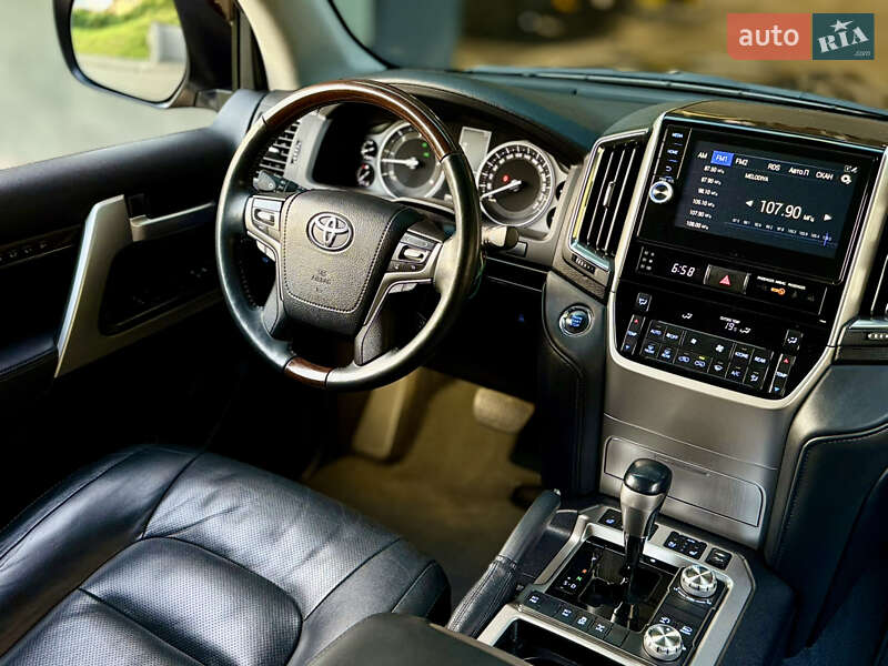 Внедорожник / Кроссовер Toyota Land Cruiser 2016 в Харькове