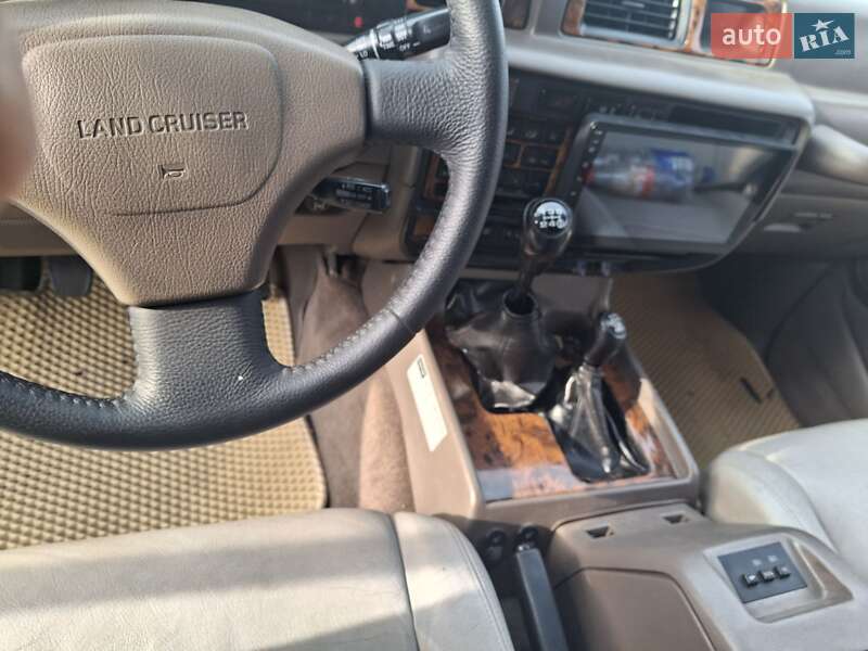 Внедорожник / Кроссовер Toyota Land Cruiser 1996 в Киеве