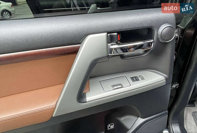 Внедорожник / Кроссовер Toyota Land Cruiser 2014 в Киеве