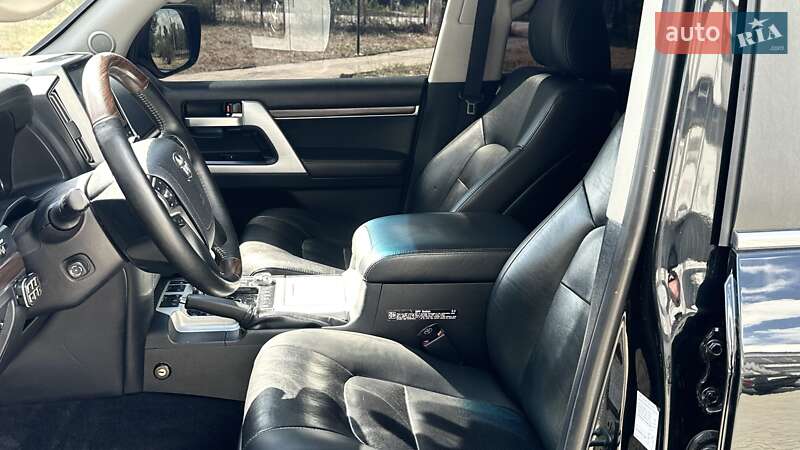 Внедорожник / Кроссовер Toyota Land Cruiser 2016 в Запорожье