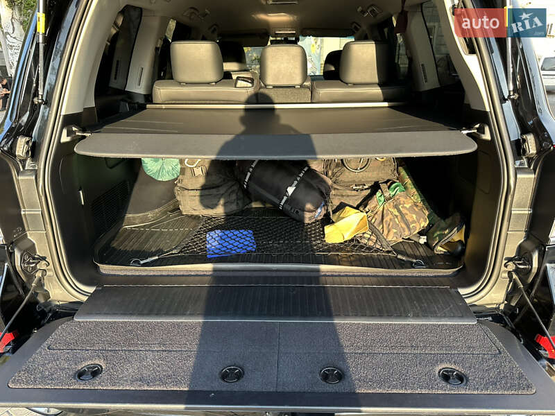 Внедорожник / Кроссовер Toyota Land Cruiser 2016 в Днепре