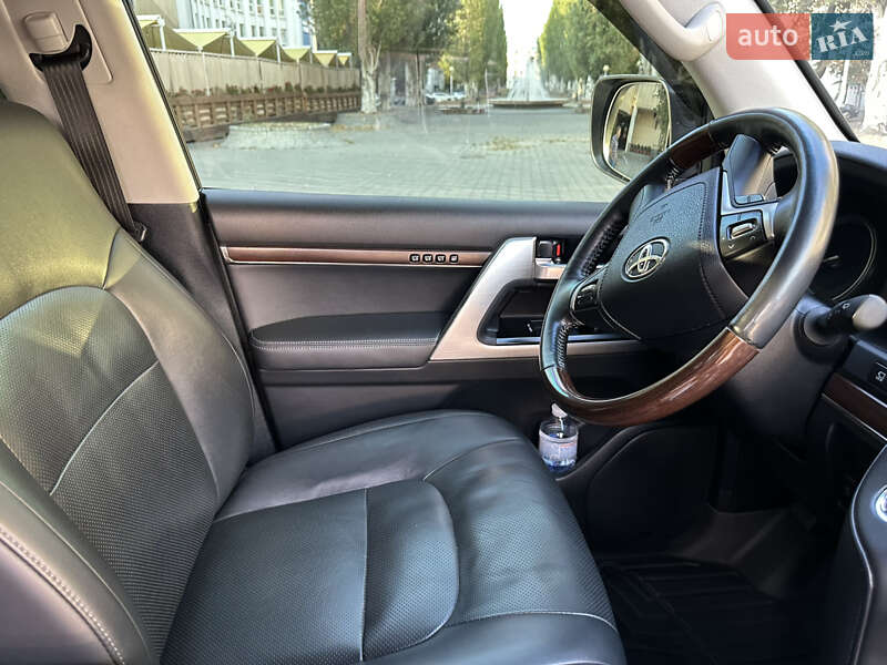 Внедорожник / Кроссовер Toyota Land Cruiser 2016 в Днепре