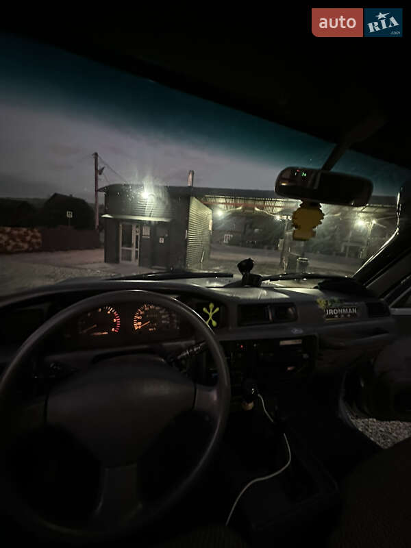 Внедорожник / Кроссовер Toyota Land Cruiser 1994 в Рахове