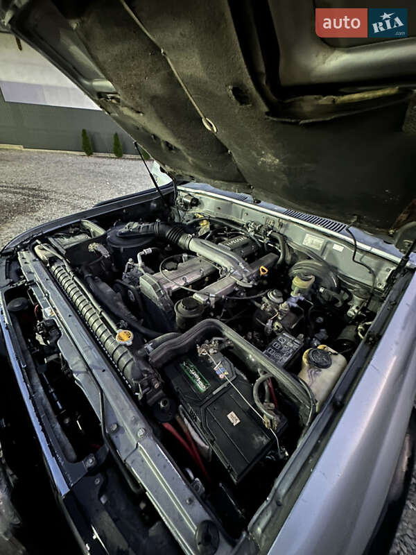 Внедорожник / Кроссовер Toyota Land Cruiser 1994 в Рахове