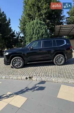 Внедорожник / Кроссовер Toyota Land Cruiser 2022 в 