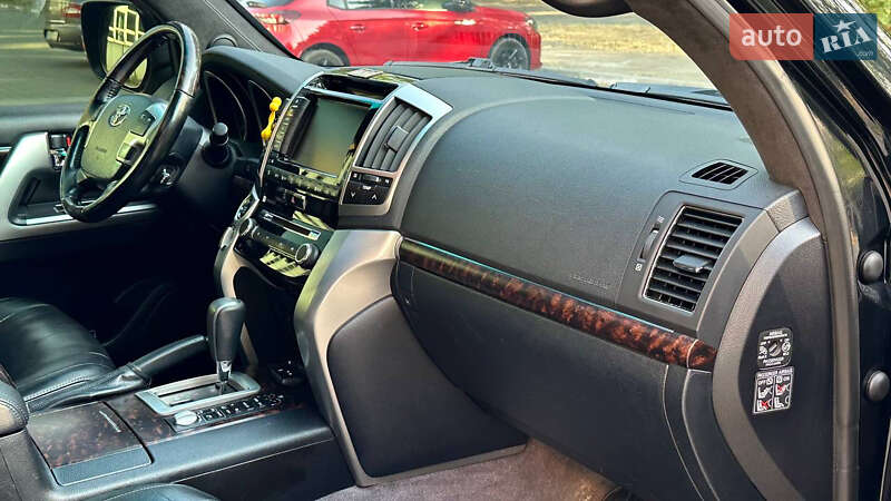 Внедорожник / Кроссовер Toyota Land Cruiser 2012 в Запорожье фото 11 Внедорожник / Кроссовер Toyota Land Cruiser 2012 в Запорожье