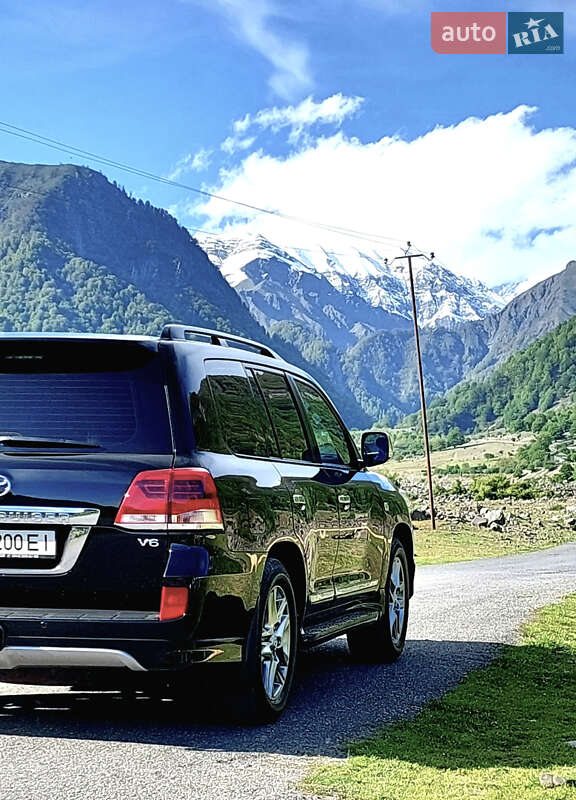 Внедорожник / Кроссовер Toyota Land Cruiser 2011 в Киеве фото 14 Внедорожник / Кроссовер Toyota Land Cruiser 2011 в Киеве