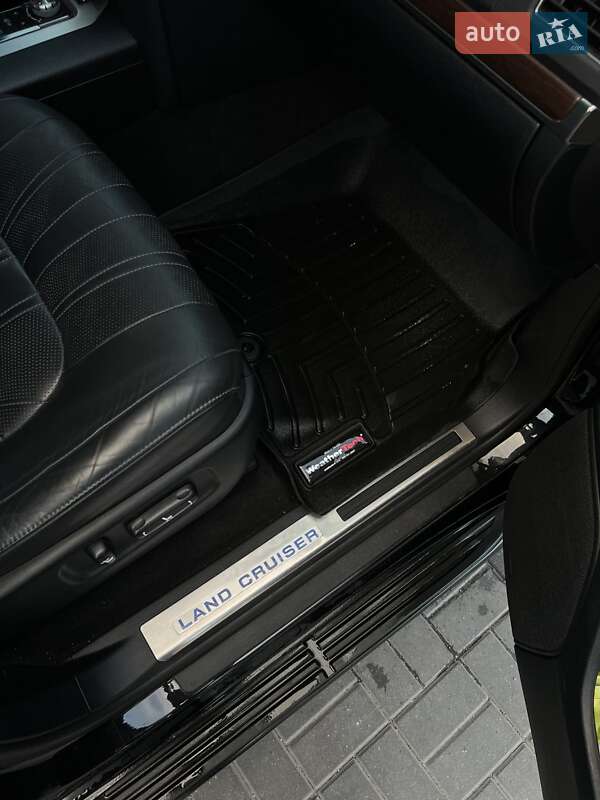 Внедорожник / Кроссовер Toyota Land Cruiser 2019 в Черкассах