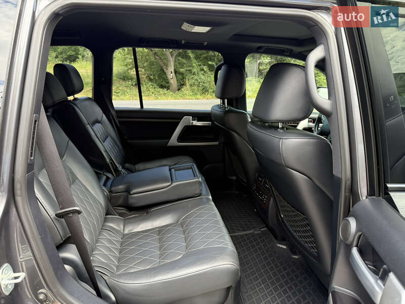 Позашляховик / Кросовер Toyota Land Cruiser 2018 в Ужгороді фото 19 Позашляховик / Кросовер Toyota Land Cruiser 2018 в Ужгороді