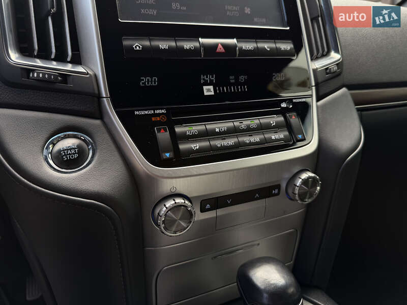 Позашляховик / Кросовер Toyota Land Cruiser 2018 в Ужгороді фото 27 Позашляховик / Кросовер Toyota Land Cruiser 2018 в Ужгороді