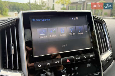Внедорожник / Кроссовер Toyota Land Cruiser 2018 в 