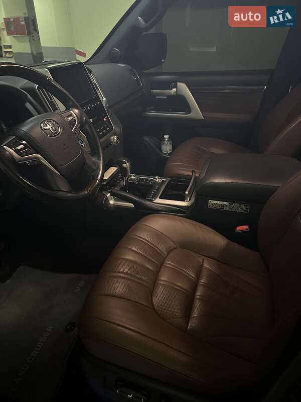 Внедорожник / Кроссовер Toyota Land Cruiser 2020 в Днепре