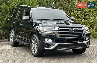Позашляховик / Кросовер Toyota Land Cruiser 2017 в Львові