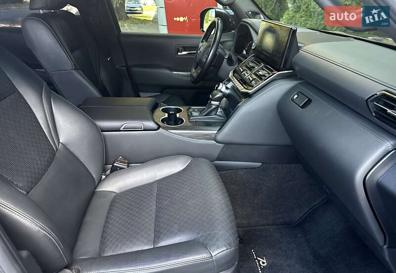 Внедорожник / Кроссовер Toyota Land Cruiser 2021 в Киеве