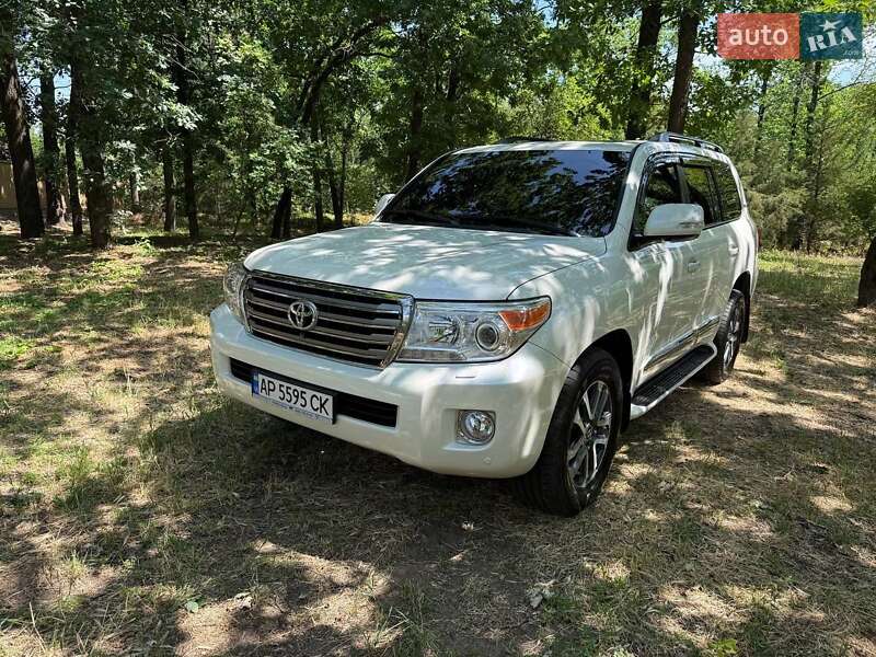 Внедорожник / Кроссовер Toyota Land Cruiser 2013 в Запорожье