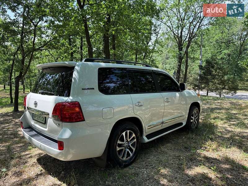 Внедорожник / Кроссовер Toyota Land Cruiser 2013 в Запорожье
