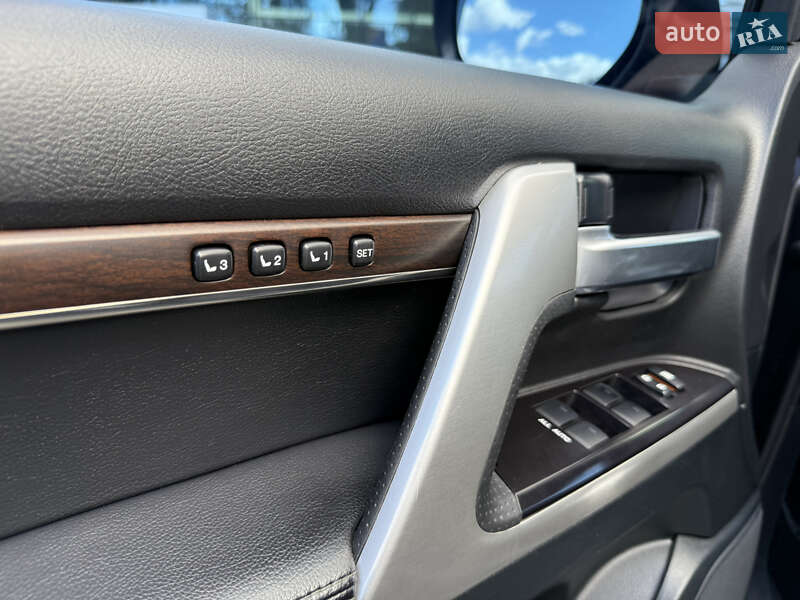 Внедорожник / Кроссовер Toyota Land Cruiser 2020 в Днепре