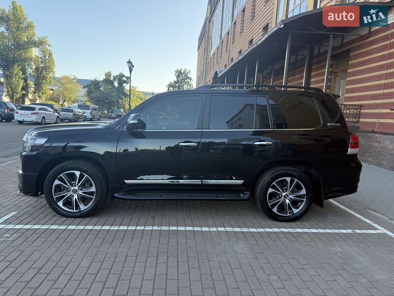 Внедорожник / Кроссовер Toyota Land Cruiser 2019 в Киеве