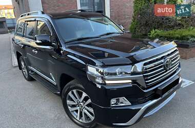 Позашляховик / Кросовер Toyota Land Cruiser 2017 в Києві