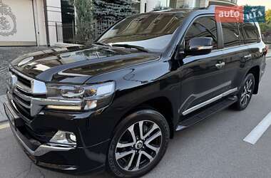 Внедорожник / Кроссовер Toyota Land Cruiser 2018 в Киеве