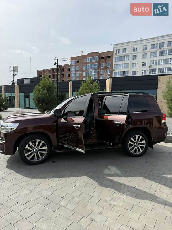 Внедорожник / Кроссовер Toyota Land Cruiser 2018 в Хмельницком