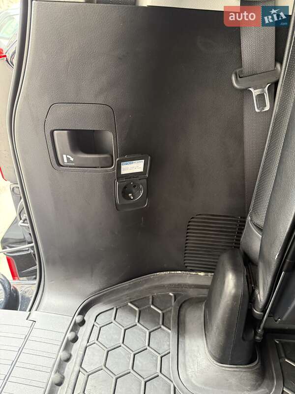 Внедорожник / Кроссовер Toyota Land Cruiser 2012 в Калуше