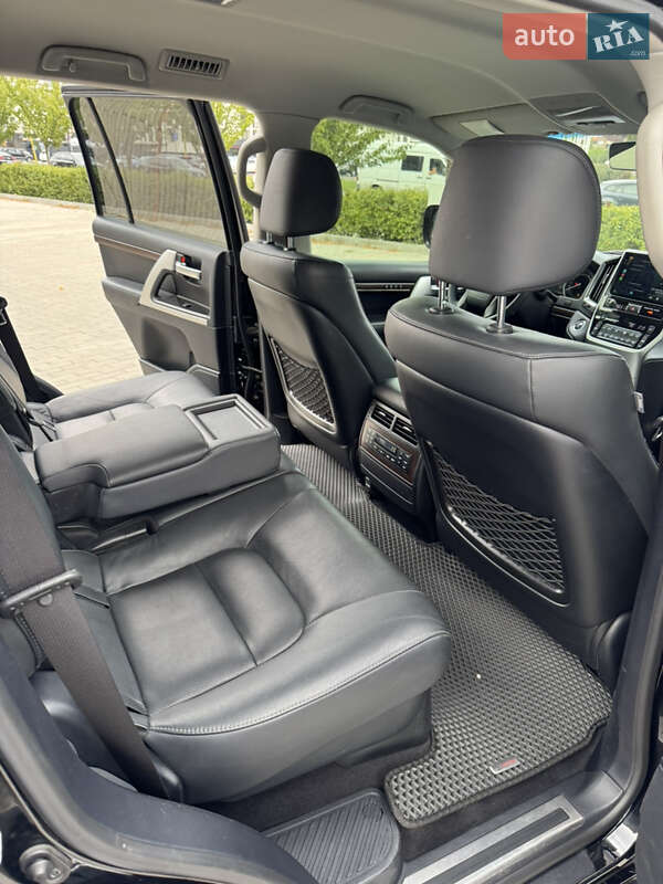 Внедорожник / Кроссовер Toyota Land Cruiser 2019 в Ужгороде
