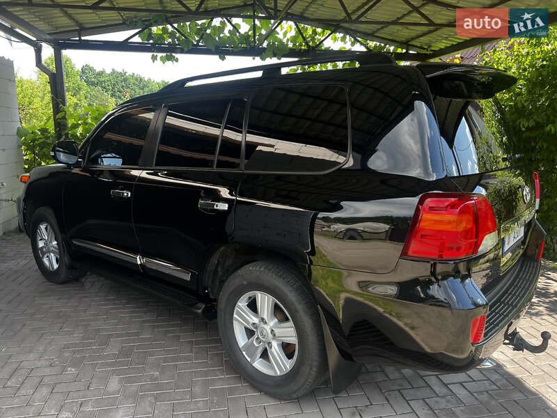 Toyota Land Cruiser 2012