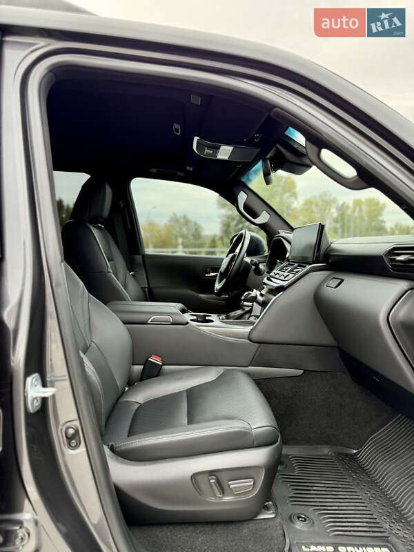 Внедорожник / Кроссовер Toyota Land Cruiser 2022 в Киеве фото 25 Внедорожник / Кроссовер Toyota Land Cruiser 2022 в Киеве