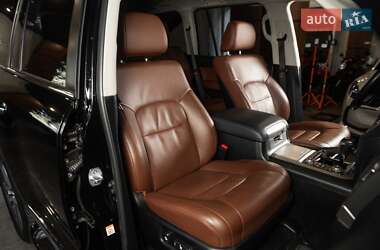 Позашляховик / Кросовер Toyota Land Cruiser 2018 в 