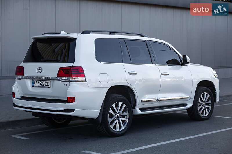 Внедорожник / Кроссовер Toyota Land Cruiser 2019 в Киеве