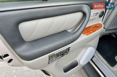Внедорожник / Кроссовер Toyota Land Cruiser 2003 в 