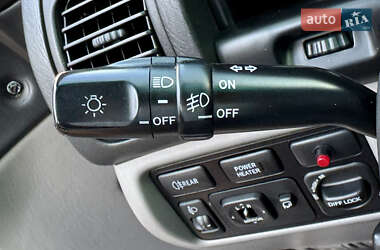 Внедорожник / Кроссовер Toyota Land Cruiser 2003 в 