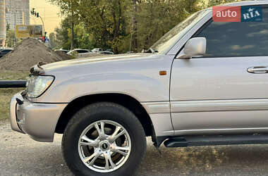 Внедорожник / Кроссовер Toyota Land Cruiser 2003 в 
