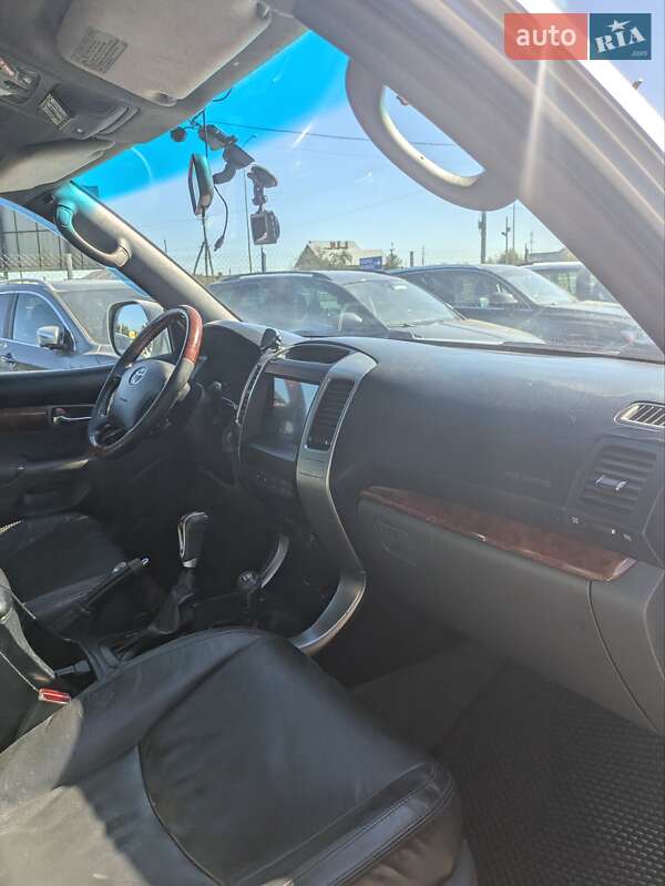 Внедорожник / Кроссовер Toyota Land Cruiser 2004 в Львове