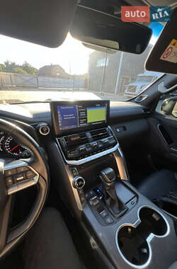 Внедорожник / Кроссовер Toyota Land Cruiser 2022 в  фото 24 Внедорожник / Кроссовер Toyota Land Cruiser 2022 в