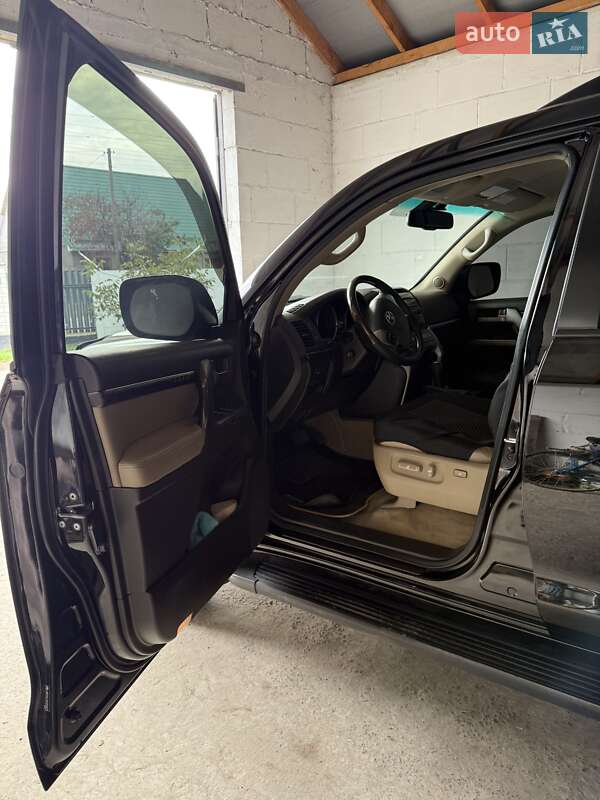 Внедорожник / Кроссовер Toyota Land Cruiser 2007 в Березане