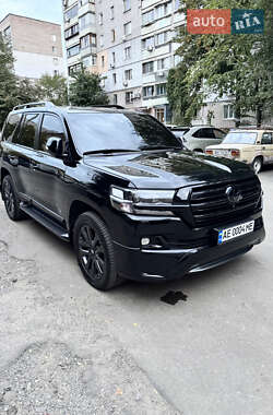 Внедорожник / Кроссовер Toyota Land Cruiser 2017 в 