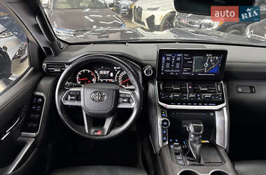 Внедорожник / Кроссовер Toyota Land Cruiser 2021 в  фото 23 Внедорожник / Кроссовер Toyota Land Cruiser 2021 в