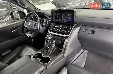 Внедорожник / Кроссовер Toyota Land Cruiser 2021 в  фото 26 Внедорожник / Кроссовер Toyota Land Cruiser 2021 в
