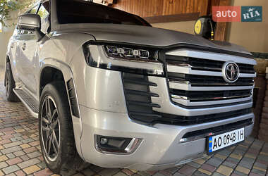 Toyota Land Cruiser 2011