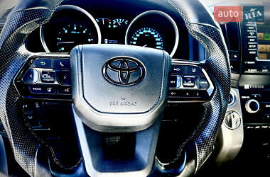 Внедорожник / Кроссовер Toyota Land Cruiser 2011 в 