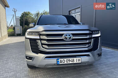 Внедорожник / Кроссовер Toyota Land Cruiser 2011 в 