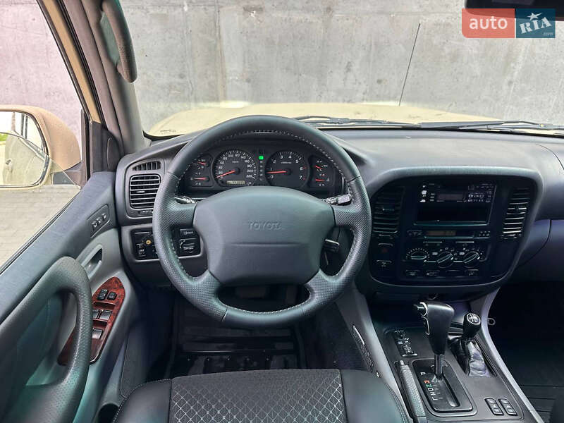Внедорожник / Кроссовер Toyota Land Cruiser 2001 в Киеве